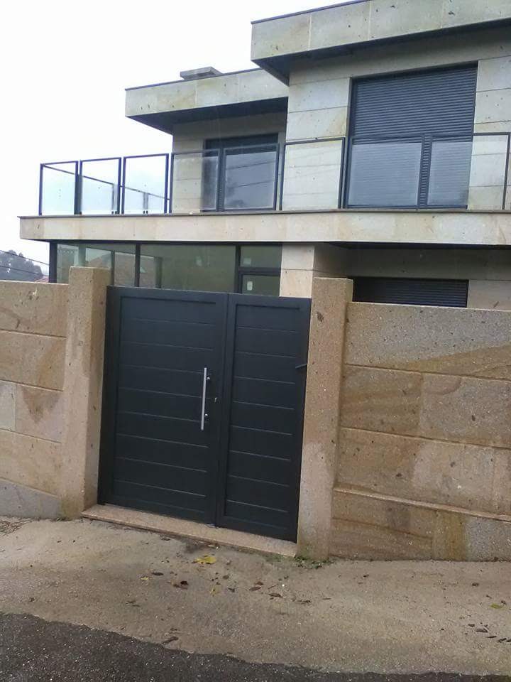 carpintería de aluminio y pvc para puertas y ventanas de vivienda unifamiliar